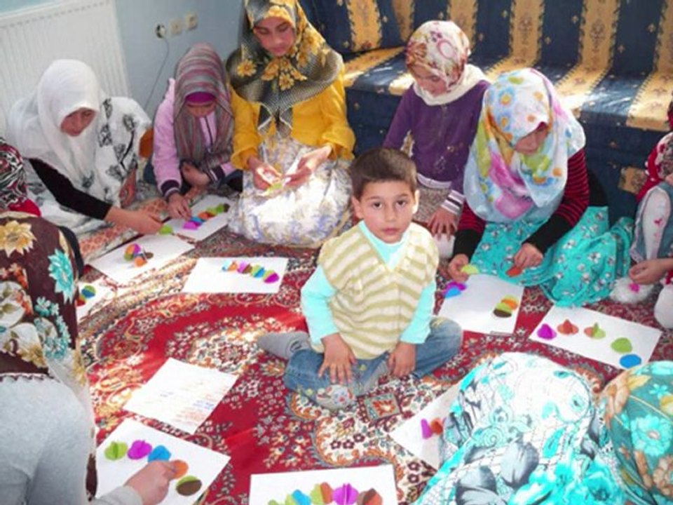 ZEYNEPDER ÇOCUK KLÜBÜ / HASRET GÜLLERİ