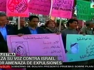 Palestinos protestan contra expulsión; Liga Árabe la tilda