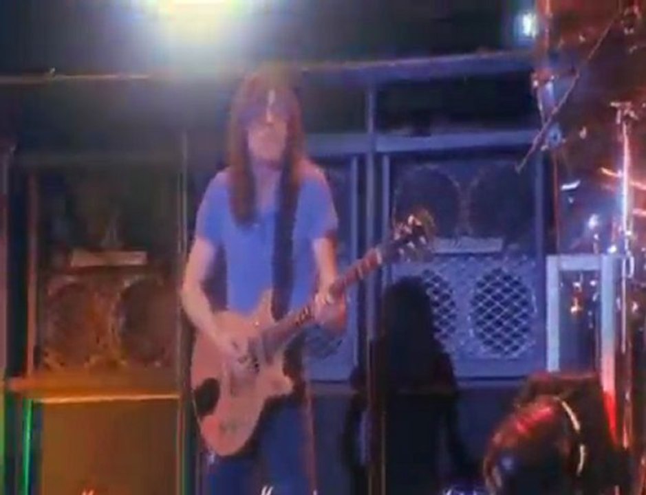 AC_DC SOLO ( riff de malcolm et d'angus young)