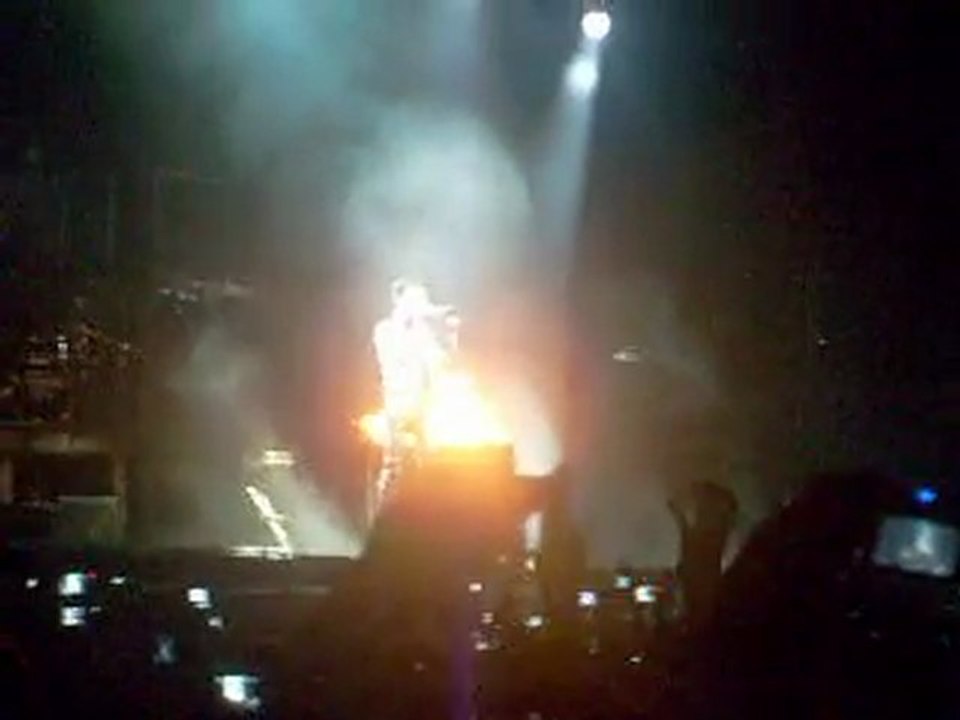 Tokio Hotel @ Paris - 14.o4.1o / Zoom.