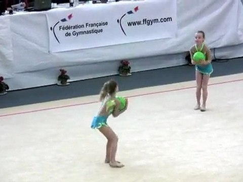 20100328-PETIT-COURONNE-Duo-poussines