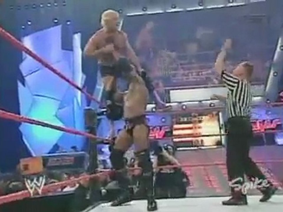 Booker T & Rob Van Dam vs. Evolution - RAW 22.03.2004