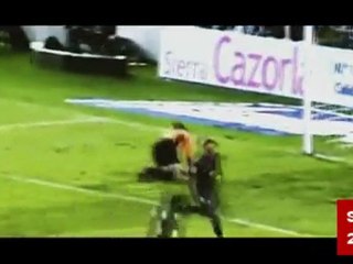 Lionel Messi NEW Goals & Skills 2010