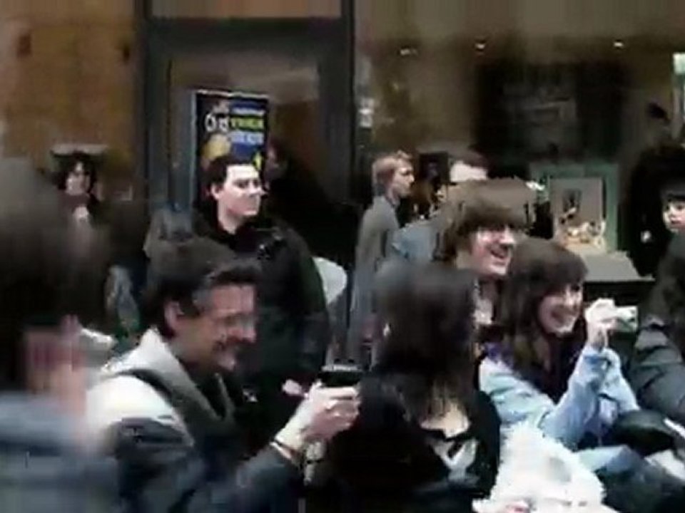 Flash mob pillow fight