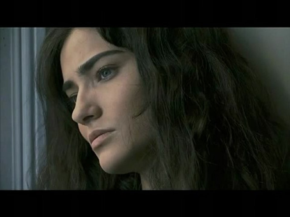 Baska Dilde Ask Korkuyorum Sevmekten Ugur Akyurek