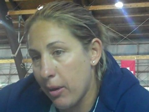 Η ΑΛΕΞΙΑ ΚΑΜΜΕΝΟΥ ΜΙΛΑΕΙ ΓΙΑ ΤΟΝ ΘΡΙΑΜΒΟ ΕΠΙ ΤΗΣ ΟΡΙΤΖΟΝΤΕ