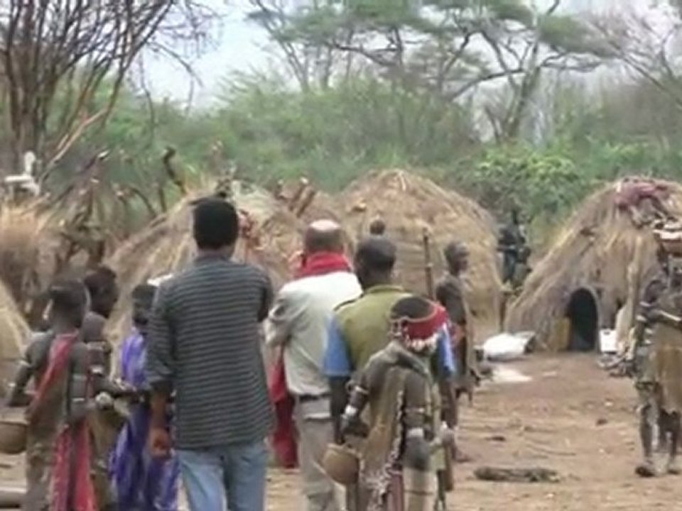 village MURSI dans la basse vallée de l'OMO