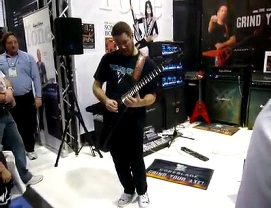 Jeff Waters au salon NAMM 2010