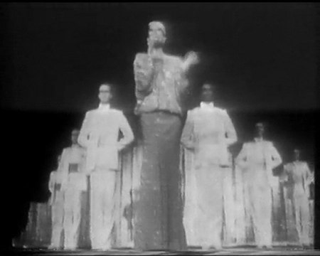 Extraits de Femmes, femmes, femmes du Moulin rouge