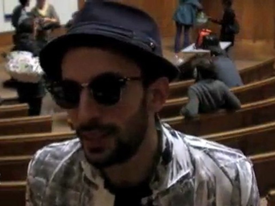 Entretien avec JR (Women are Heroes) à la Sorbonne