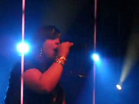 Nabila guest de Kenza Farah