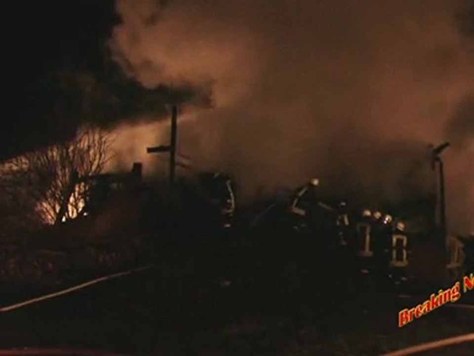 Scheunenbrand eines vierseitenhofes