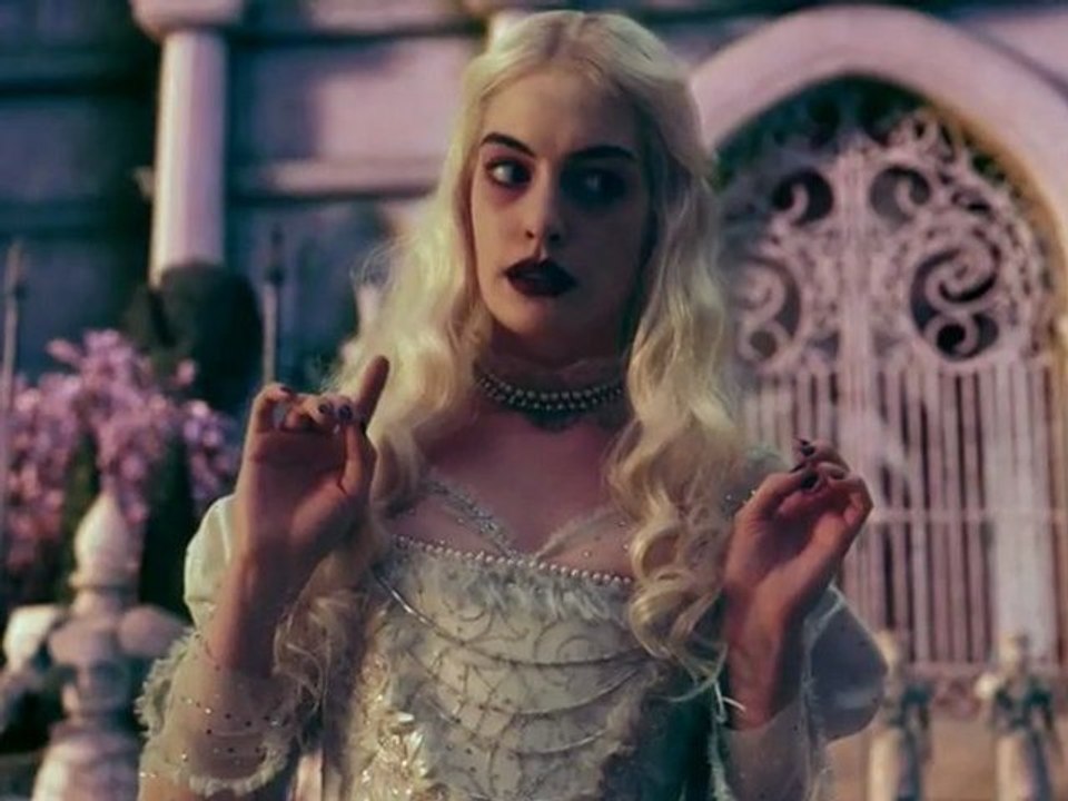 Alice In Wonderland - Extended Featurette