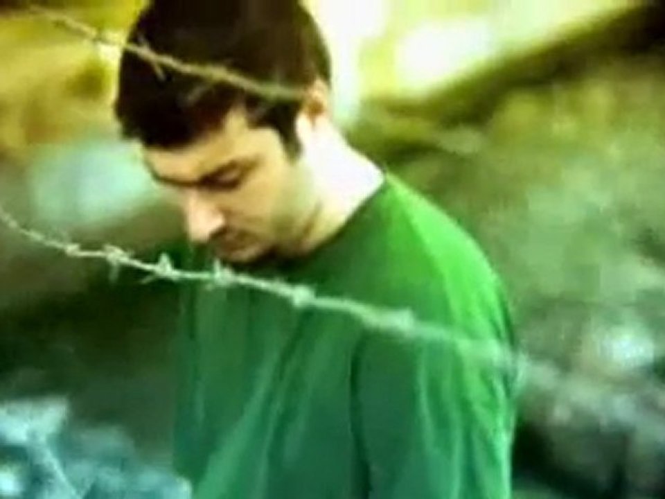 Sansar Salvo - Pisi Pisine