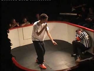 Chanson Adrien Mani au Match d'impro à l'Esprit frappeur