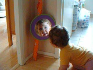 Flo devant le mirroir