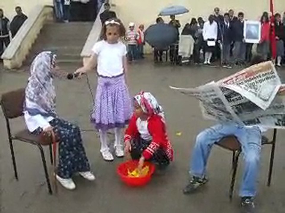 Erzincan Caglayan Ilkögretim Okulu Gelin-Kaynana-2009