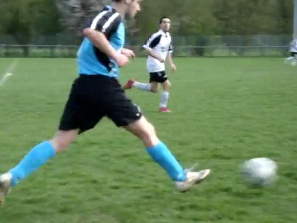 2ème but de Fred vs Educateurs