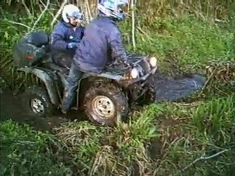 SPLASHQUAD - 20100410 - Comment planter un grizzly !!!