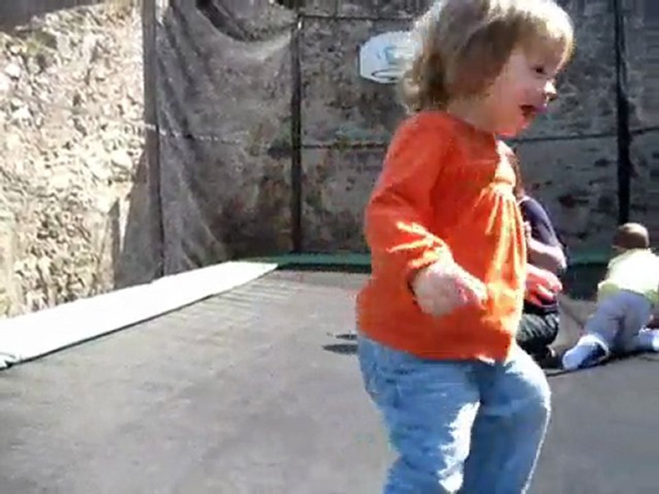 trampoline (qualité bof, dsl)