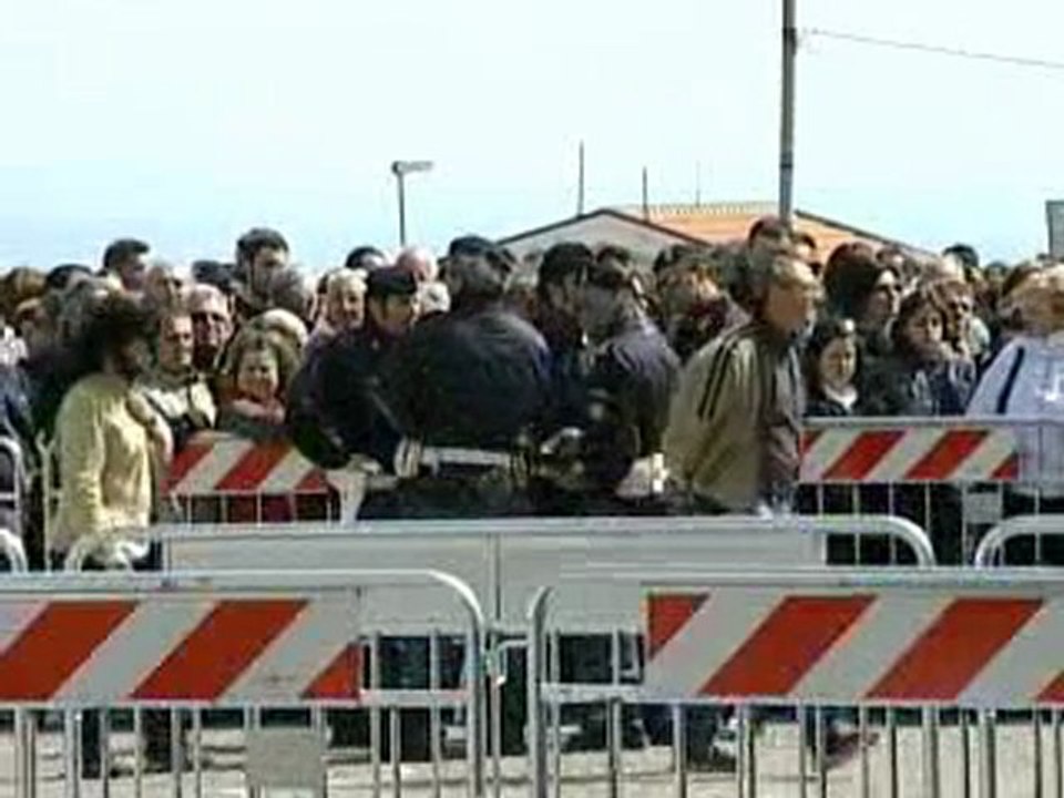 EXHUMATION PADRE PIO 2