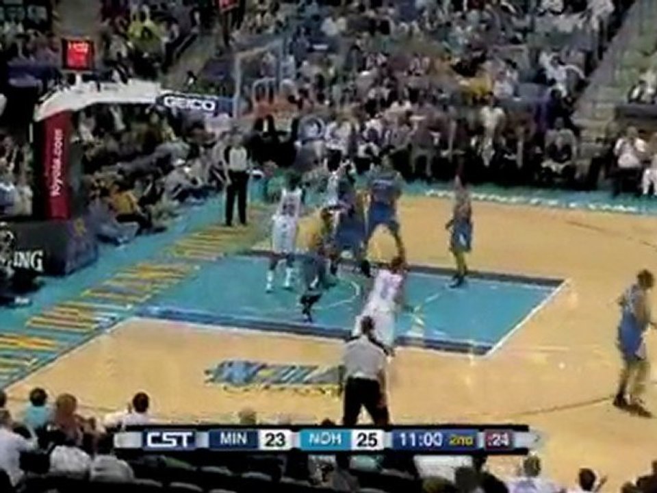 Marcus Thirnton knocks down a nice shot during the second qu