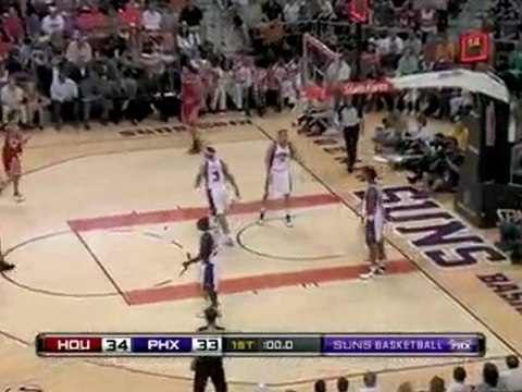 Kyle Lowry hits the running hook shot to beat the buzzer.