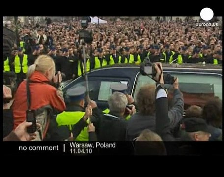 Pologne : Rapatriement du corps de Lech Kaczynski