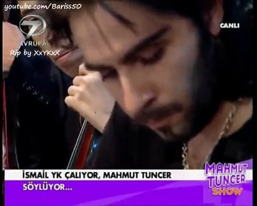 Ismail YK - Bağlama Çalıyor (Mahmut Tuncer Show / 10.04.10)