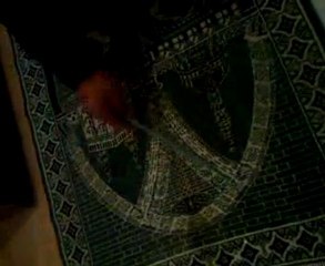 Tapis de prière !!! Danger !!! illuminati sous nos têtes!!!!