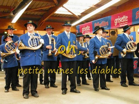 Les diables bleus de Mondeville à Vimoutiers