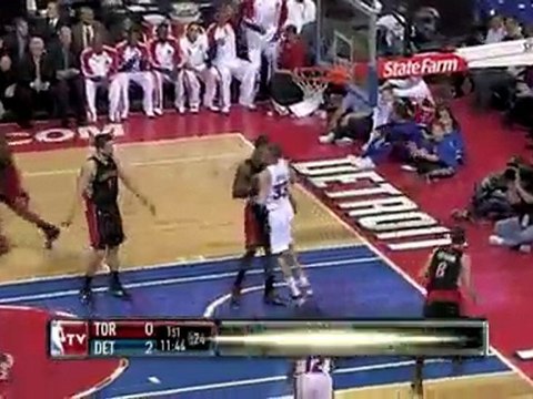 Jonas Jerebko gets the nice assist and throws down the dunk