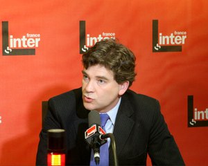 Rénovation au PS - France Inter