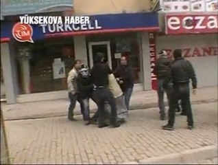 Hakkari'de Ahmet Türk gerginliği