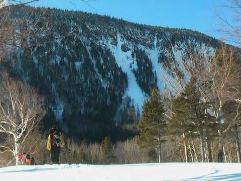 Equipe filles en Cascade de glace au Quebec