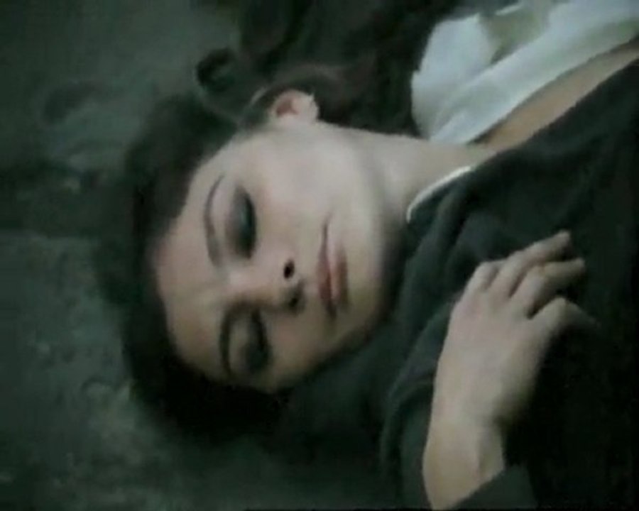 CARLA - BIOLAY parodie la rumeur , enfin les images ....