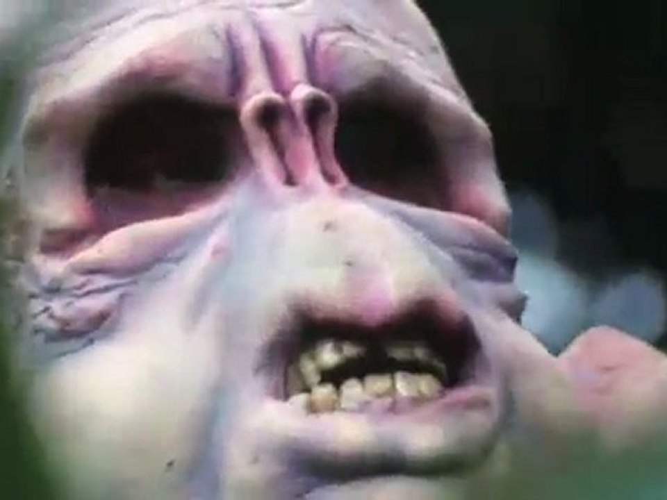 Bad taste Trailer