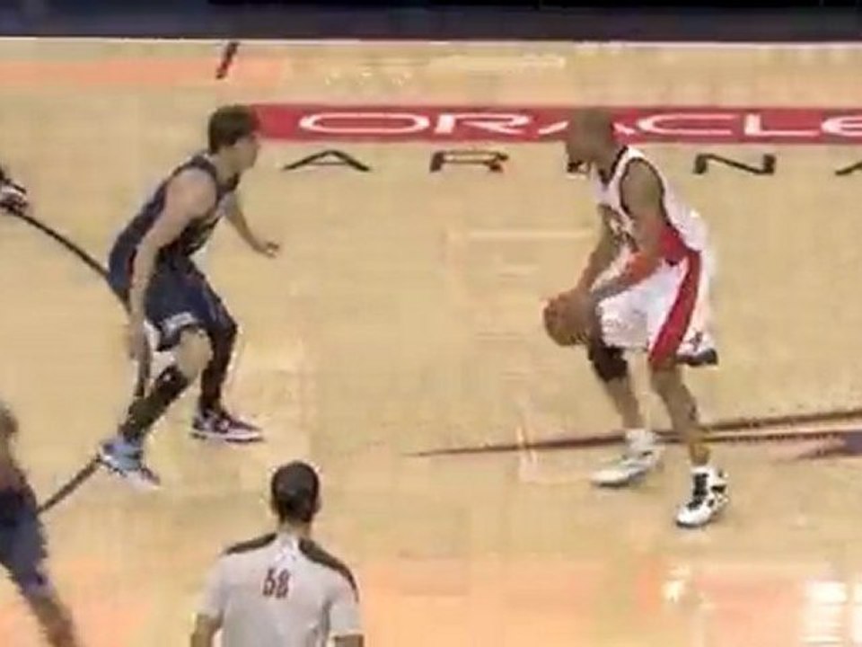 Devean George hits his second buzzer-beater of the game.