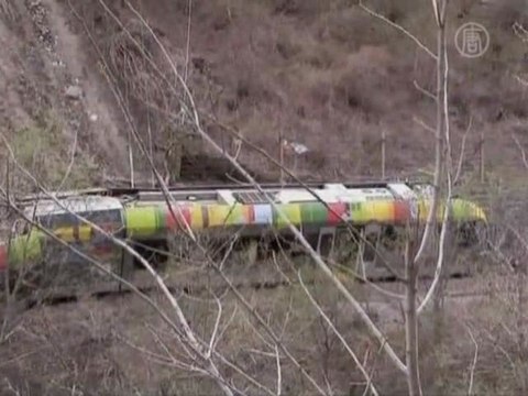 Оползень обрушился на поезд в Италии