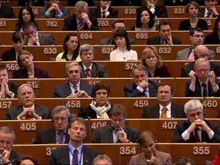 Crash/Pologne: Hommage du Parlement européen