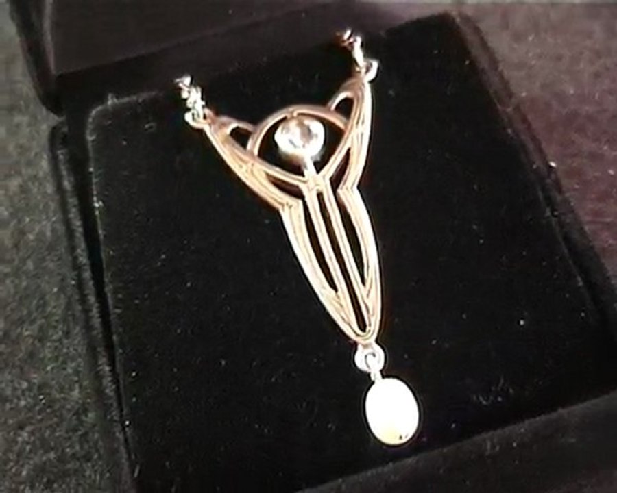 Collier / Halskette mit Aquamarin und Perle