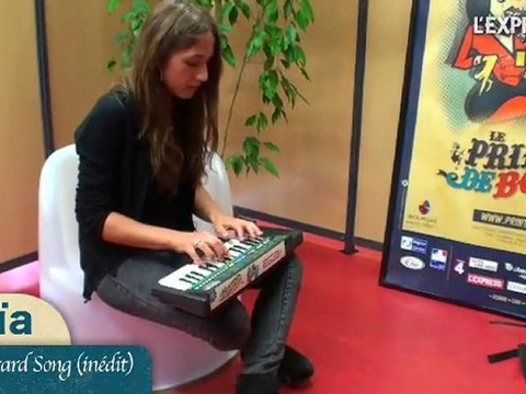 Izïa en Toy Session au Printemps de Bourges