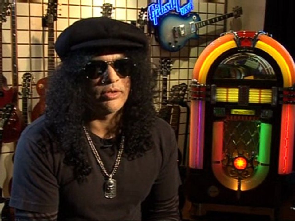 Rock legend Slash releases solo album 'Slash'