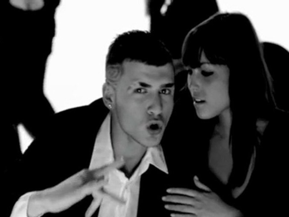 TEASER METS TOI BIEN