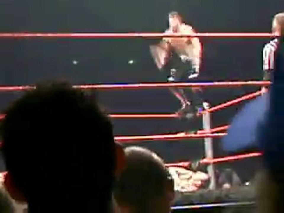 WWE Raw Sheffield Arena 13th april : Air Bourne