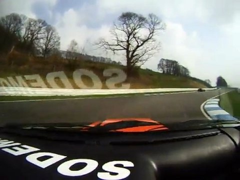 clio 16 s au circuit du laquais le 10 04 2010 (partie 3)