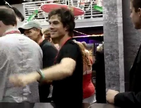 Comic-Con 2009: Ian Somerhalder of Vampire Diaries Signing