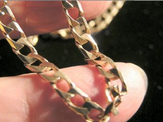 Beware Jewelry Stores in Philadelphia Gold Under Karat Scam