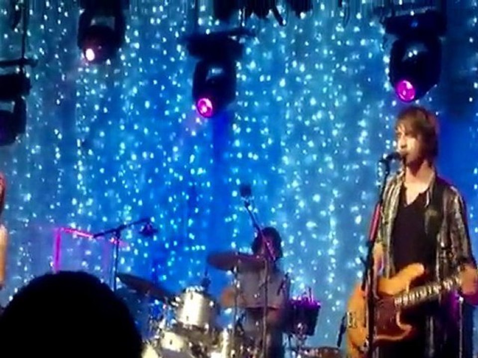 Amy Macdonald - Fairytale of New York Live Glasgow 20-12-08