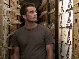 8 et des poussières : Bande annonce